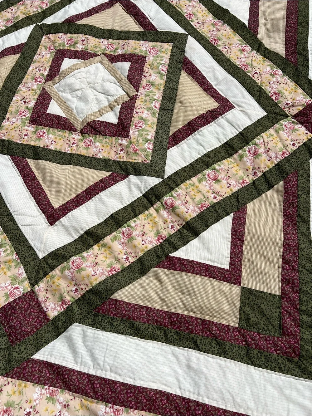 Vintage Quilt + Matching Shams
